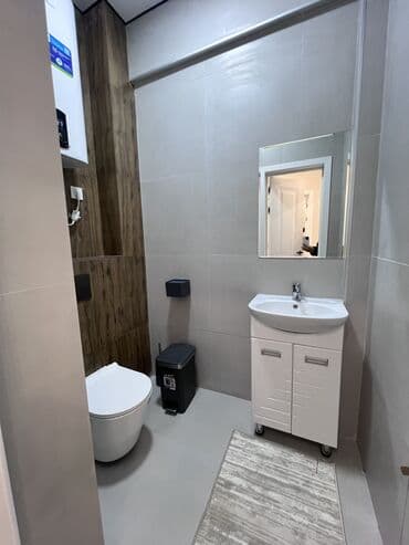 сдаю квартиру 2 к студ центр новый ремонт в квартире имеется все необходимое район панфиловабоконбаева: 2 комнаты, Риэлтор, Без подселения, С мебелью полностью — 8