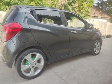 Продажа авто: Chevrolet Spark: 2018 г., 1 л, Вариатор, Бензин, Хэтчбэк — 2