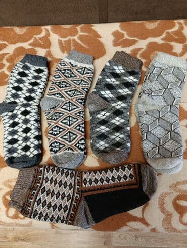 Продаю новые очень тёплые, толстые, шерстяные носки. Производство at lalafo.kg Продаю новые очень тёплые, толстые, шерстяные носки. Производство