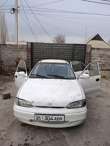 jaguar xe: Hyundai Accent: 1995 г., 1.3 л, Механика, Бензин, Седан — 2