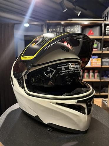 каска на скутер: Мотошлем — 2