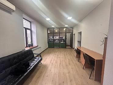 офисы бишкек: Сдаю часть помещения под офис, примерно 20 кв м. По центральной дороге — 4