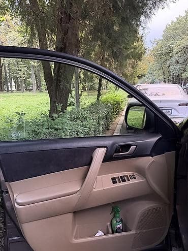 малинкий машина: Toyota Highlander: 2010 г., 3.5 л, Автомат, Гибрид, Внедорожник — 7