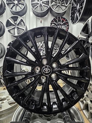 Литые Диски R 18 Toyota, Комплект, отверстий - 5 at lalafo.kg Литые Диски R 18 Toyota, Комплект, отверстий - 5