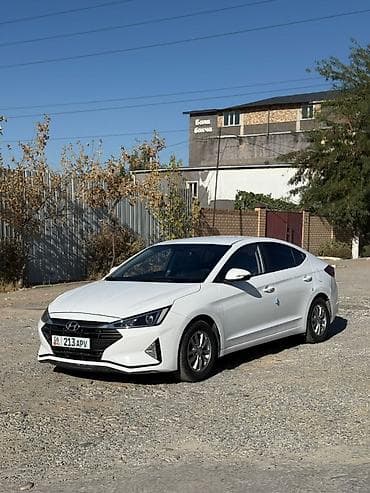 Hyundai Elantra — это стильный и экономичный седан, предлагающий at lalafo.kg Hyundai Elantra — это стильный и экономичный седан, предлагающий