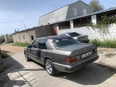 выбор номера о: Mercedes-Benz W124: 1991 г., 2 л, Механика, Дизель, Седан — 1