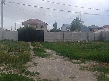 центральная улица: Продается жилой дом с прилегающим участком и высоким забором — 8