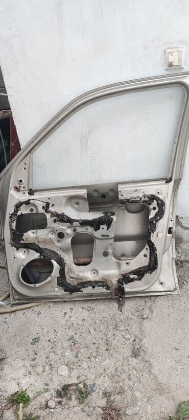 ford interceptor: Дверь Передняя правая Ford, Б/у, Оригинал — 3