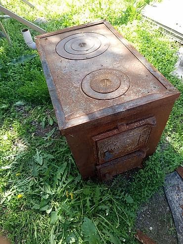 кухонные посуды: Паровой котёл на 150 м². Метал 3 мм. Использовалась редко — 4