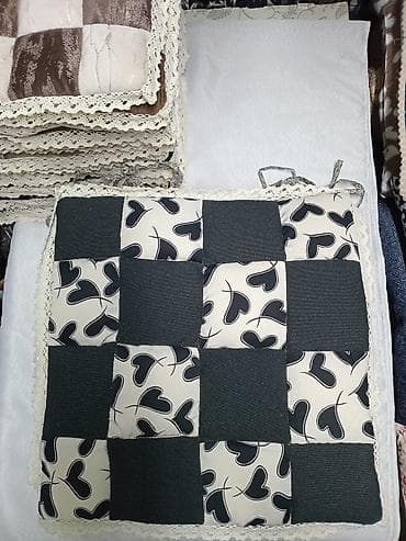 подушка сиденья: Отургуч үчүн жумшак төшөкчө (Сидушка) ​ ​Дизайны: Классикалык "шахмат" — 8