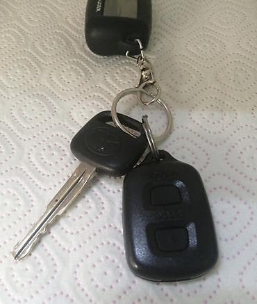 Toyota Vista: 1999 г., 2 л, Автомат, Бензин, Седан — 8