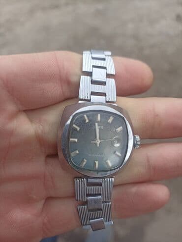 тонкие часы: Часы ссср с красным циферблатом рабочие 3 с отметками AU. остальным — 7