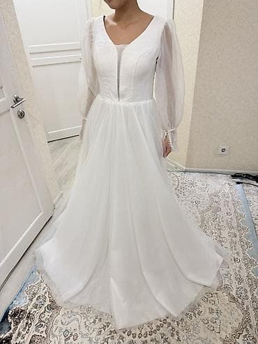 Свадебные платья и аксессуары: Свадебное платье A‑силуэта в современном романтическом стиле. - Цвет — 1