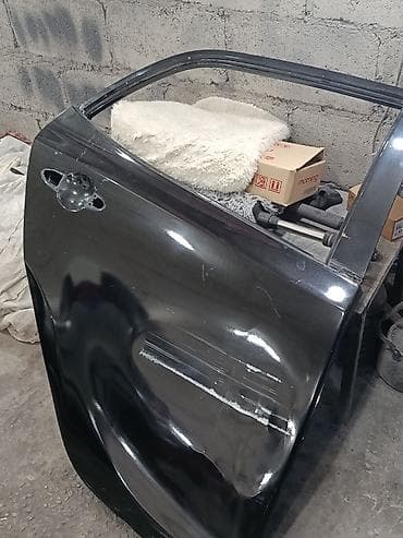 черная kia: Дверь Задняя левая Kia, Б/у, Оригинал — 1