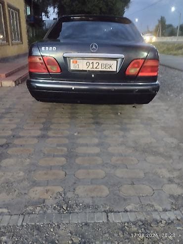 обмен дома: Mercedes-Benz E-Class: 1997 г., 2.2 л, Автомат, Бензин, Седан — 2