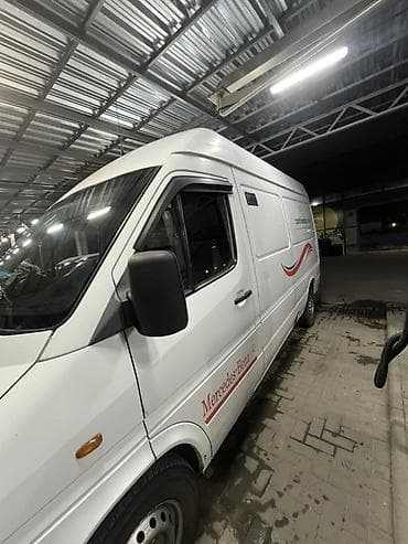 Легкий грузовик, Mercedes-Benz — 2