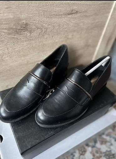 кожанный клатч: Классические чёрные лоферы Preza - Модель: лоферы с перемычкой и — 1