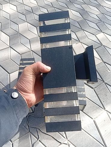 35 bit: Продаю наружное освещение для стены 4 шт в рабочем состоянии 220 волт — 4