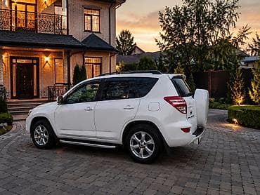 Транспорт: Toyota RAV4: 2011 г., 2 л, Вариатор, Бензин, Кроссовер — 2
