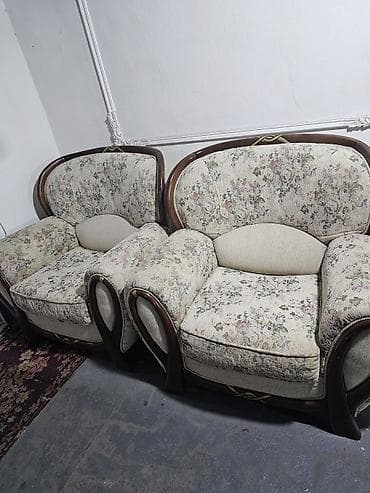 Прямой диван at lalafo.kg Прямой диван