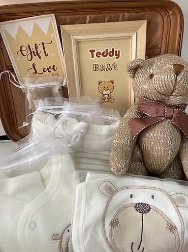 сорочки в роддом: Подарочные наборы для новорождённого в чемоданчике 🎁 Одежда из 💯 — 3