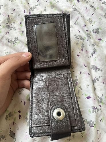 Зер буюмдар: Компактный мужской/унисекс кошелёк из тёмно-коричневой фактурной — 4