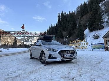 subaru lmpreza: Hyundai Sonata: 2019 г., 2 л, Газ, Седан — 4