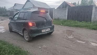 toyot: Toyota Yaris: 2000 г., 1.3 л, Механика, Бензин, Хэтчбэк — 4