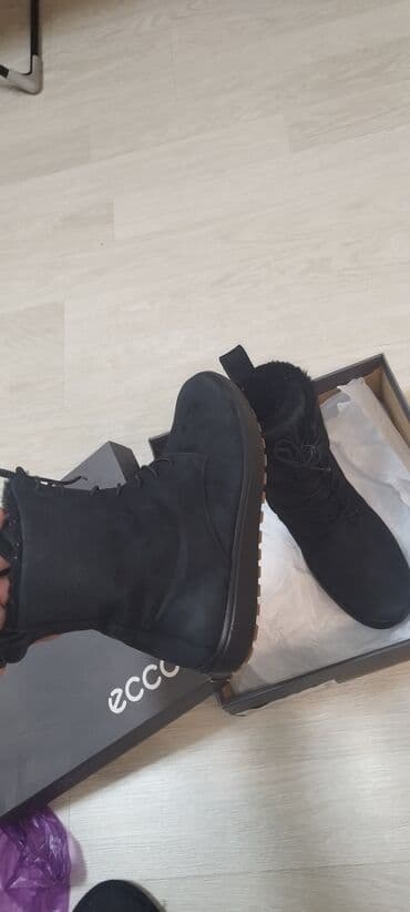 сапоги из натурального меха и кожи: Сапоги, 40, Ecco, Б/у, цвет - Черный, Платная доставка, Самовывоз — 2