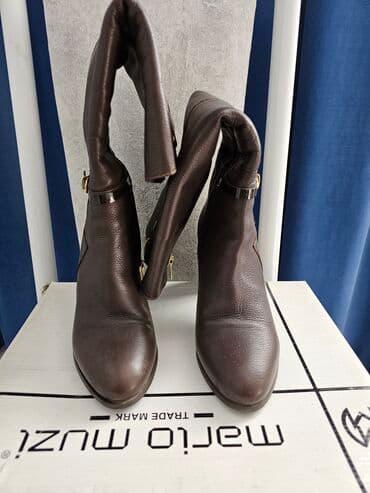 срочно продаю в связи с переездом: Продаётся кожаные деми сапоги, шоколадного цвета, размер 37 — 2