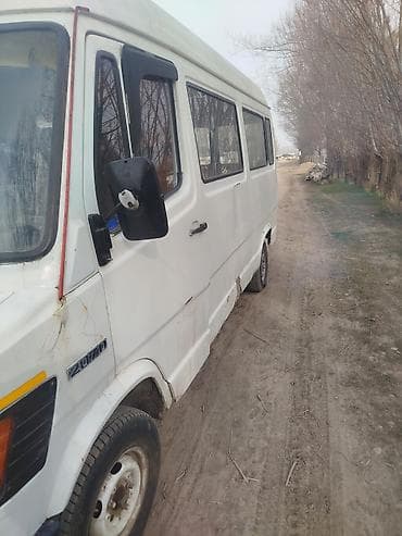 changan eado: Mercedes-Benz T1: 1988 г., 2.9 л, Дизель, Фургон — 1