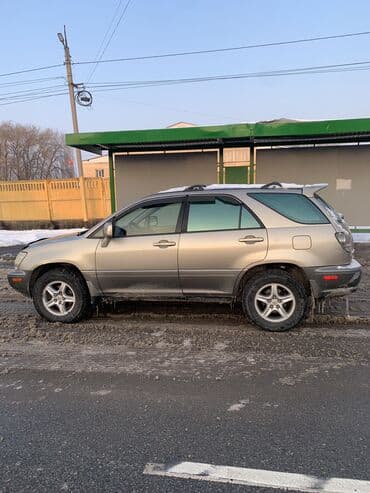 состояние отличное: Lexus RX: 2001 г., 3 л, Газ — 1
