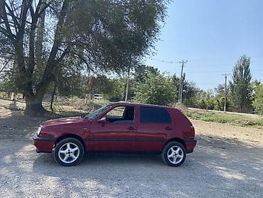 кредит авто: Volkswagen Golf: 1993 г., 1.6 л, Механика, Бензин, Хэтчбэк — 1