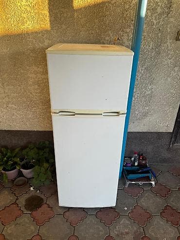 СРОЧНО!!! Холодильник LG двухкамерный, классический белый цвет
