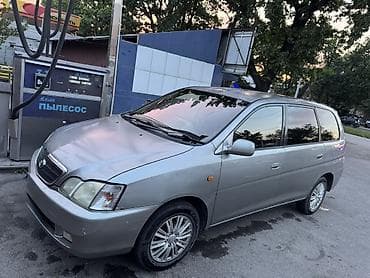 Toyota Gaia: 2001 г., 2 л, Автомат, Бензин, Минивэн
