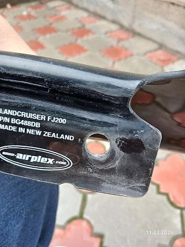 Другой тюнинг: Мухобойка на капот Toyota, 2008 г., Б/у, Самовывоз — 2