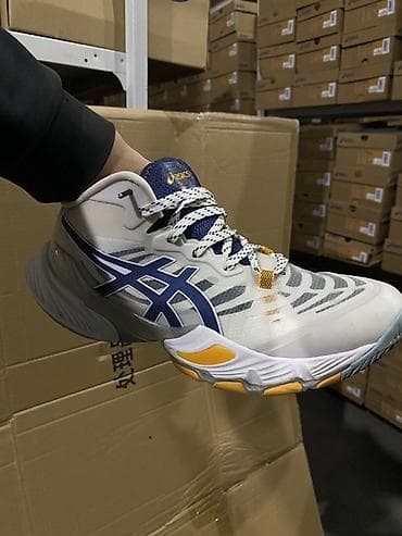 Кроссовки Asics для зала/корта - Тип: тренировочные/игровые кроссовки