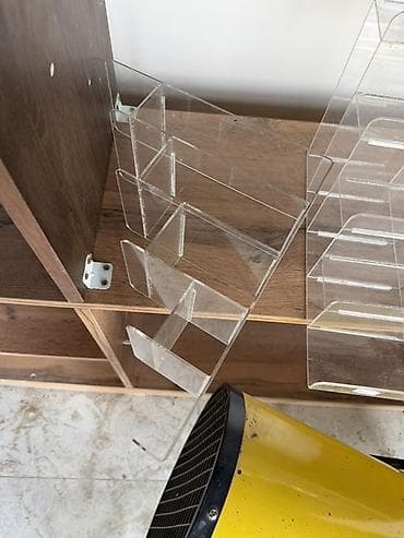 пластиковая полка: Полка для магазина, Пластик — 1