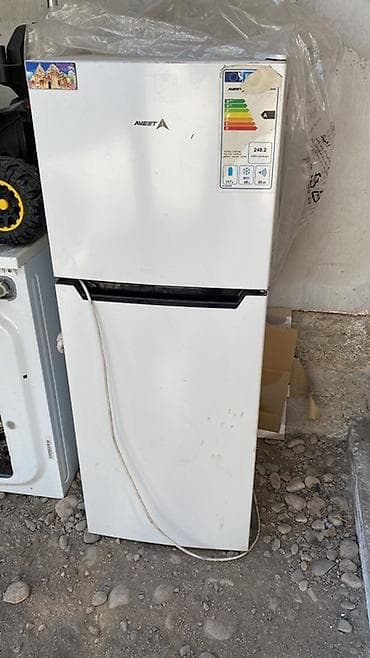 mini refrigerator: Холодильник Двухкамерный — 1