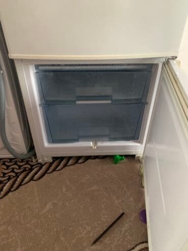 bosch пылесос: Холодильник Biryusa, Б/у, Двухкамерный — 2