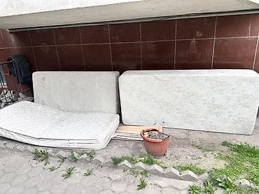 крафат: Раскладная кровать детская с пружинными матрасами. Даром — 1