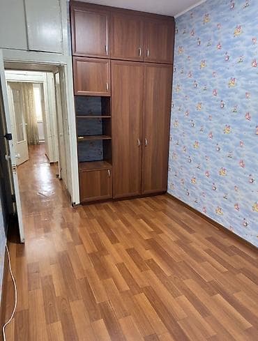 Квартиры: 3 комнаты, 62 м², 105 серия, 4 этаж, Старый ремонт — 9