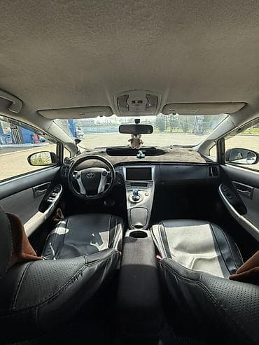 leksus es 300: Toyota Prius: 2012 г., 1.8 л, Вариатор, Гибрид, Хэтчбэк — 7