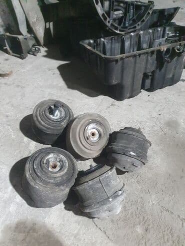 мониторы дешевые: Подушка мотора Mercedes-Benz 2001 г., Б/у, Оригинал, Германия — 3