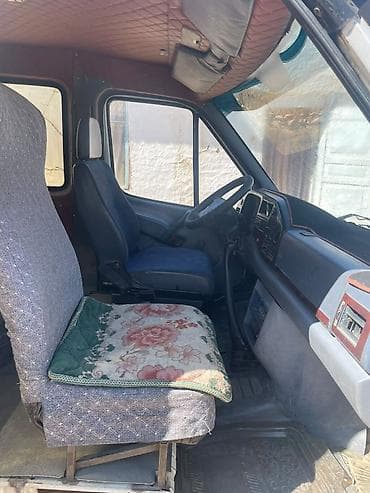 Грузовик, Mercedes-Benz, Стандарт, 3 т, Б/у