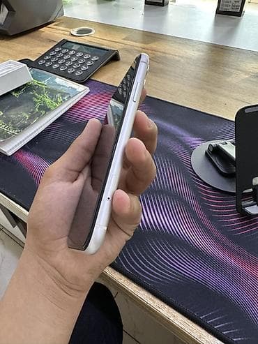 чехлы на iphone 11: IPhone 11, Б/у, 128 ГБ, Белый, Защитное стекло, 87 % — 1