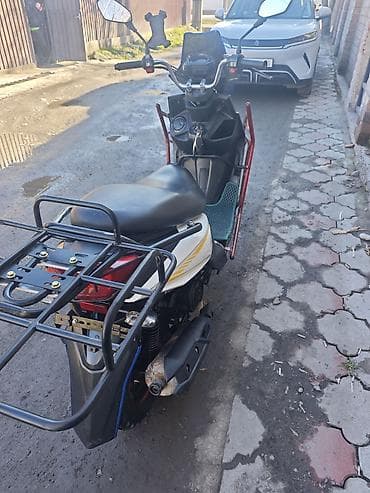 Макси-скутер 150 куб. см, Бензин, Б/у