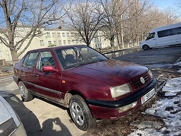 Volkswagen Vento: 1993 г., 1.8 л, Механика, Бензин, Седан at lalafo.kg Volkswagen Vento: 1993 г., 1.8 л, Механика, Бензин, Седан