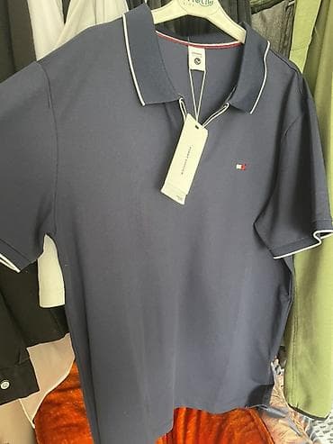 pull and: Мужское поло темно‑синего цвета с коротким рукавом. Особенности: - — 2