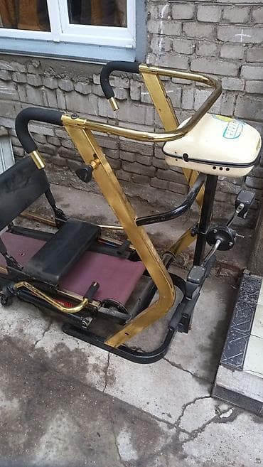 Беговые дорожки: Старая беговая дорожка механическая с тренажёром. на полотне есть — 4